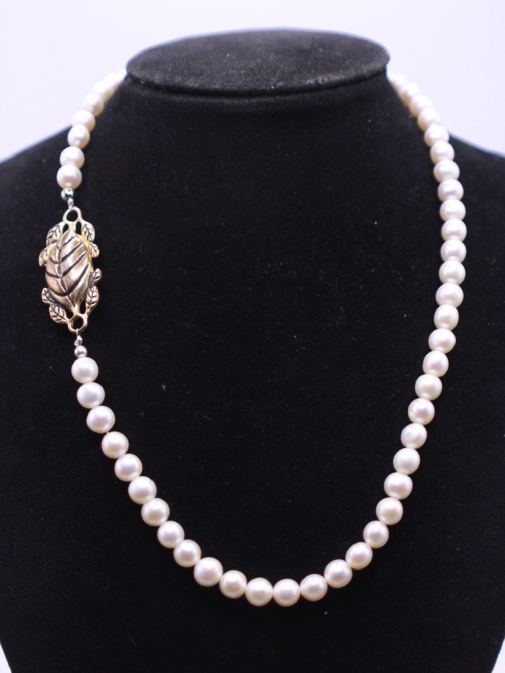 Genuine Pearl Necklace with Gold tone Leaf Magnetic Clasp 17”